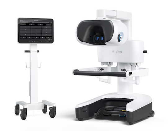 The da Vinci 5 console and hub