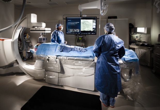 New Imaging Technology at Centennial Hills Hospital Helps Reduce Radiation, Provide Precise Stent Placement During Heart Procedures